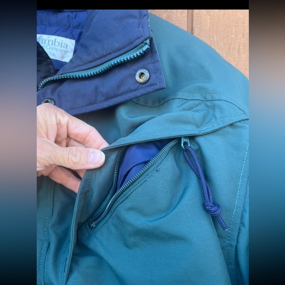 Columbia men’s vintage down jacket. EUC. Size Small - Picture 6 of 16